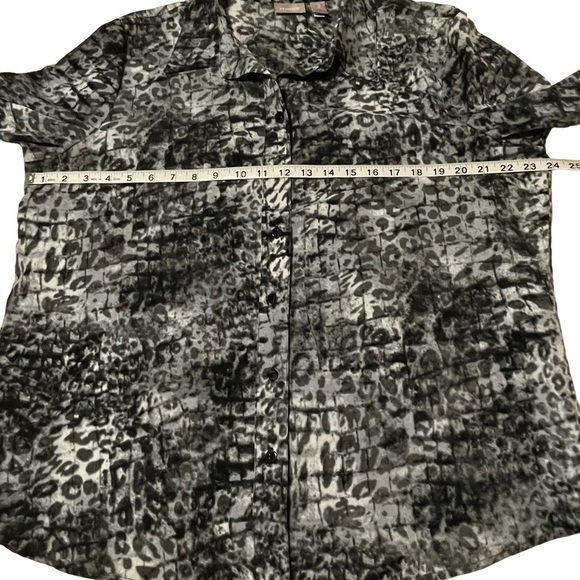 Chico’s Button Up Black/Gray Animal Print Blouse - US Sz XL/16 / Chico's Sz 3 - Picture 12 of 13
